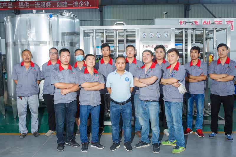 5噸每小時(shí)(5000L每小時(shí))的雙級(jí)反滲透純化水設(shè)備 5噸每小時(shí)(5000L每小時(shí))的雙級(jí)反滲透純化水設(shè)備