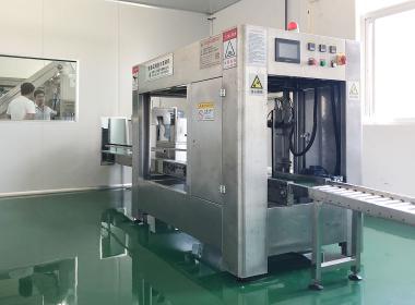 自動(dòng)套袋機